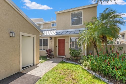 3416 Cypress Head Ct, TAMPA, FL, 33618-2905 | Card Image