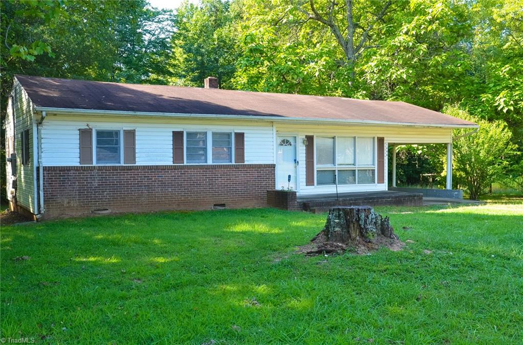 Cherry Grove Rd, Reidsville, NC 27320