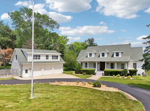 1474 Fontana Ridge Rd, Fontana, WI, 53125-1297 | Card Image