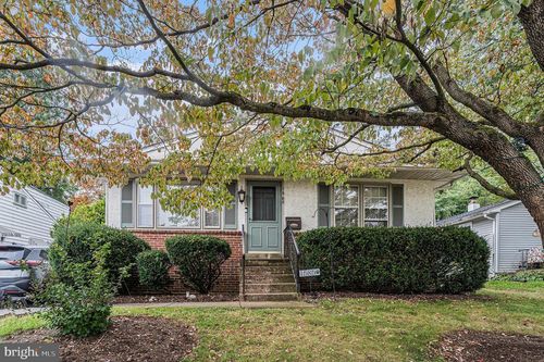 1585 Edgewood Ave, ROSLYN, PA, 19001-1520 | Card Image