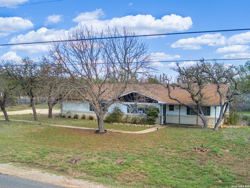 1101 Fifth St, Comfort, TX, 78013-2216 | Card Image