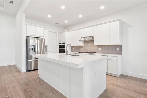 9037 Wisteria Way, Naples, FL, 34114-2975 | Card Image