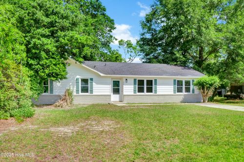 410 Millhouse Rd, Castle Hayne, NC, 28429-5624 | Card Image