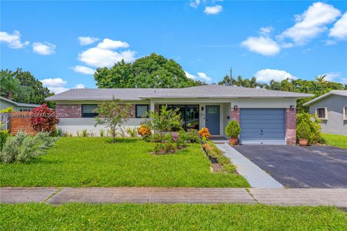 1126 E Hawthorne Cir, Hollywood, FL, 33021-5348 | Card Image