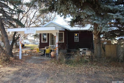 216 Spruce Ave, Eastend, SK, S0N0T0 | Card Image