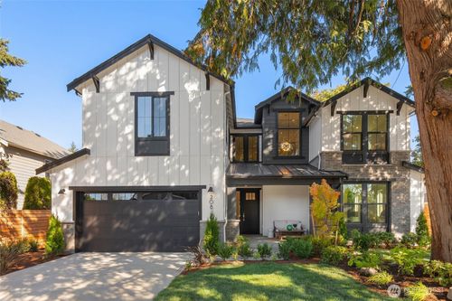 208 106th Ave Se, Bellevue, WA, 98004-6216 | Card Image