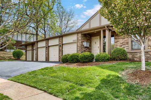 1-2315 Seven Pines Dr, Saint Louis, MO, 63146-2254 | Card Image