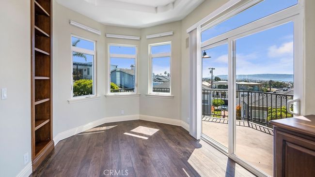 620 13 Th St, House other with 5 bedrooms, 3 bathrooms and 4 parking in Manhattan Beach CA | Image 19