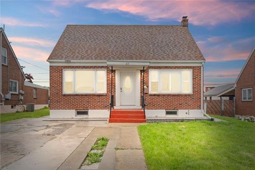 813 N Kiowa St, ALLENTOWN, PA, 18109-1906 | Card Image