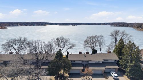 4090 Wagon Bridge Cir Ne, Prior Lake, MN, 55372-1745 | Card Image