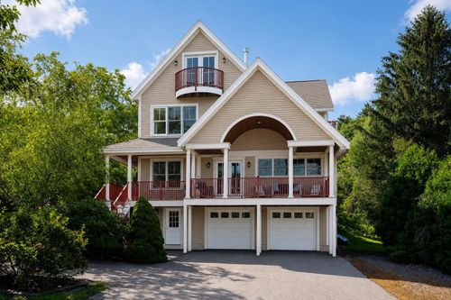 7 Shaw Rd, Portsmouth, NH, 03801-5548 | Card Image