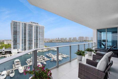 1101-17111 Biscayne Boulevard, North Miami Beach, FL, 33160 | Card Image