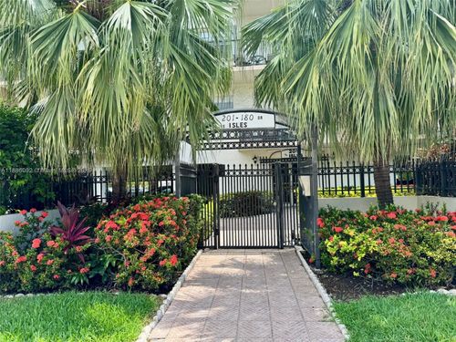 apt-114-201 180th Dr, Sunny Isles Beach, FL, 33160-2728 | Card Image