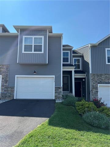 Clayton Ave, Coopersburg, PA 18036