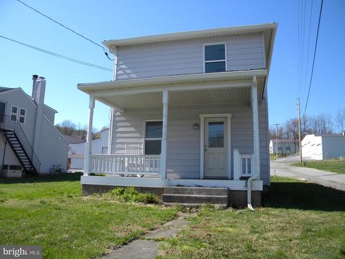 801 S Reading Ave, BOYERTOWN, PA, 19512-2021 | Card Image