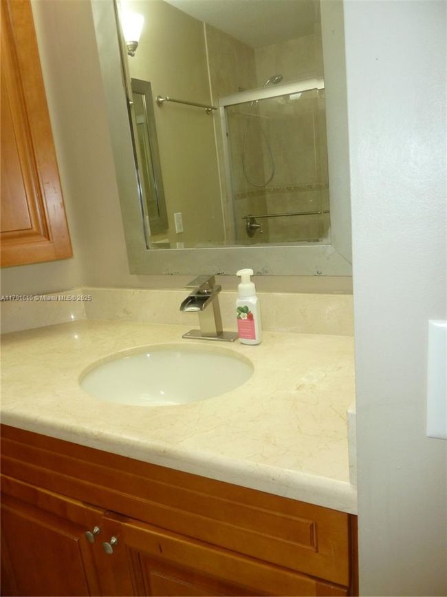 17050 Nw 22 Nd St, Townhouse with 3 bedrooms, 3 bathrooms and null parking in Pembroke Pines FL | Image 29