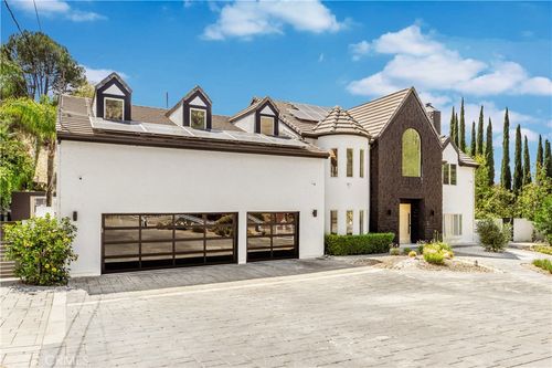 22963 Cass Ave, Woodland Hills, CA, 91364-3008 | Card Image