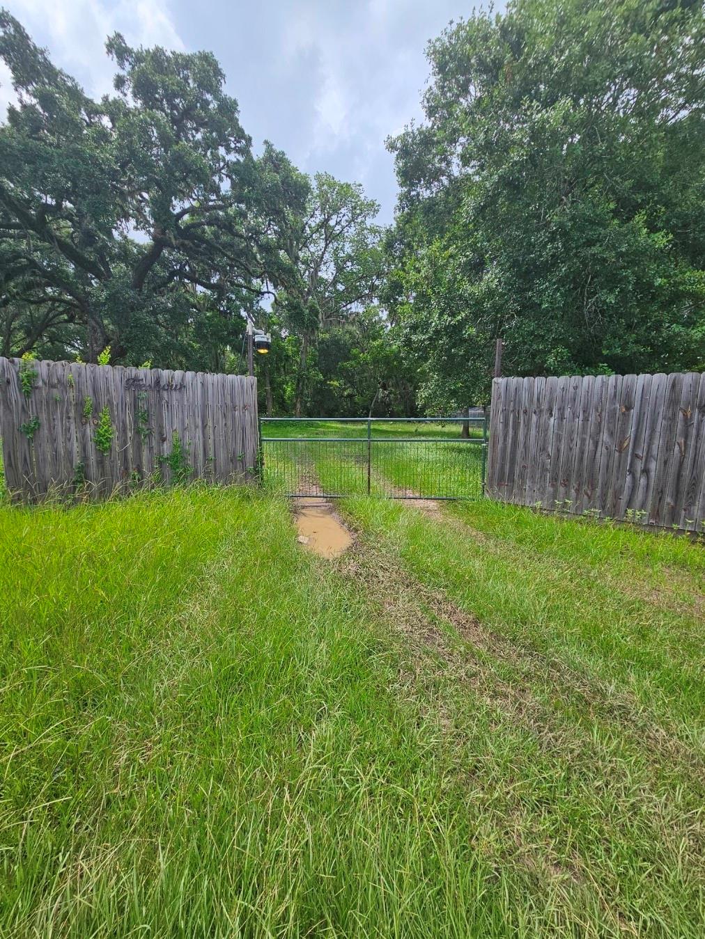 Land in Sweeny