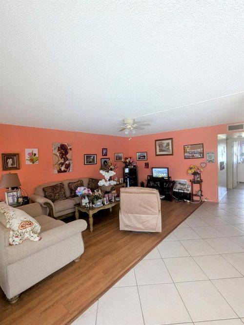 205 Wellington M, West Palm Beach, FL, 33417-2503 | Card Image