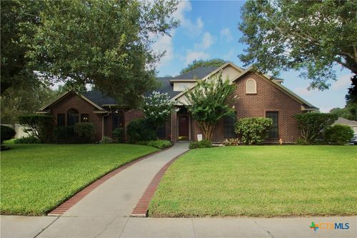 106 Bloomingdale Cir, Victoria, TX, 77904-3046 | Card Image