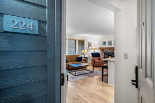 410-18575 Sw Century Drive, Bend, OR, 97701 | Card Image