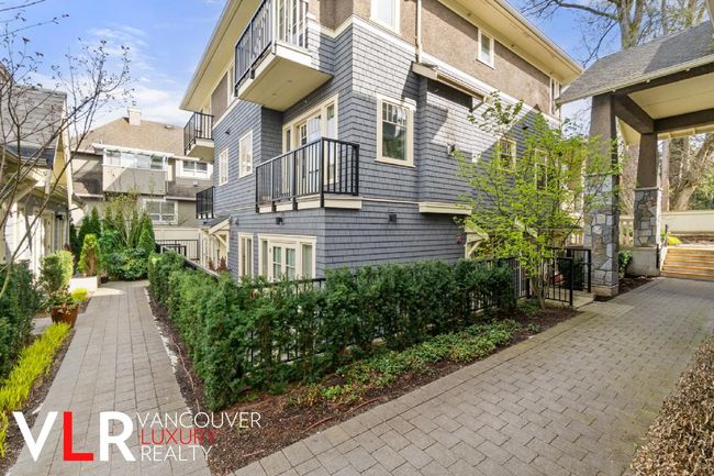 1781 W 16 Th Avenue, Townhouse with 2 bedrooms, 0 bathrooms and 1 parking in Vancouver BC | Image 2
