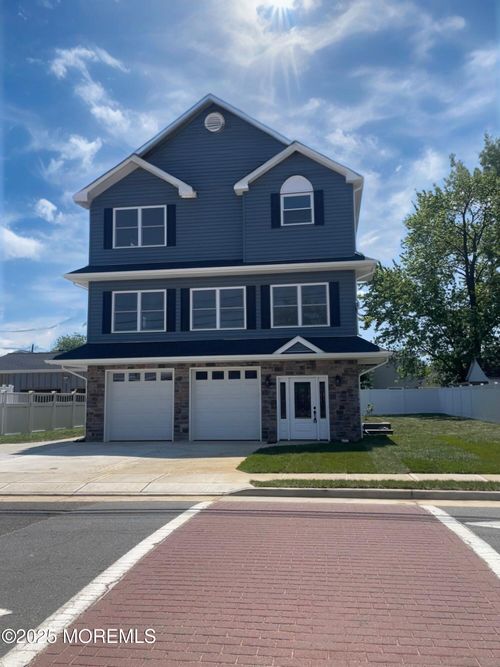 204 Morningside Ave, Union Beach, NJ, 07735-3015 | Card Image