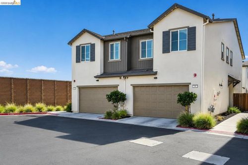 59 Autumn Ln, Pittsburg, CA, 94565-5486 | Card Image