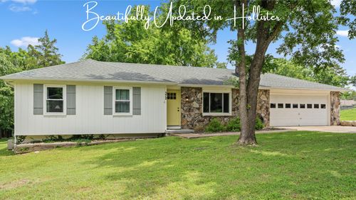 372 Greenbrier Ln, Hollister, MO, 65672-5312 | Card Image