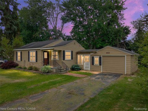 5933 Dwight Ave, Waterford, MI, 48327-1330 | Card Image