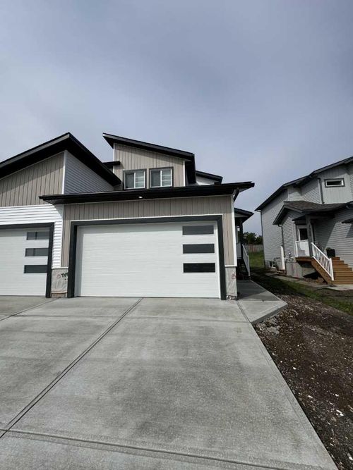 7822 91 Street, Grande Prairie, AB, T8X0W3 | Card Image