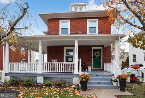 226 N Spring Garden St, AMBLER, PA, 19002-4220 | Card Image