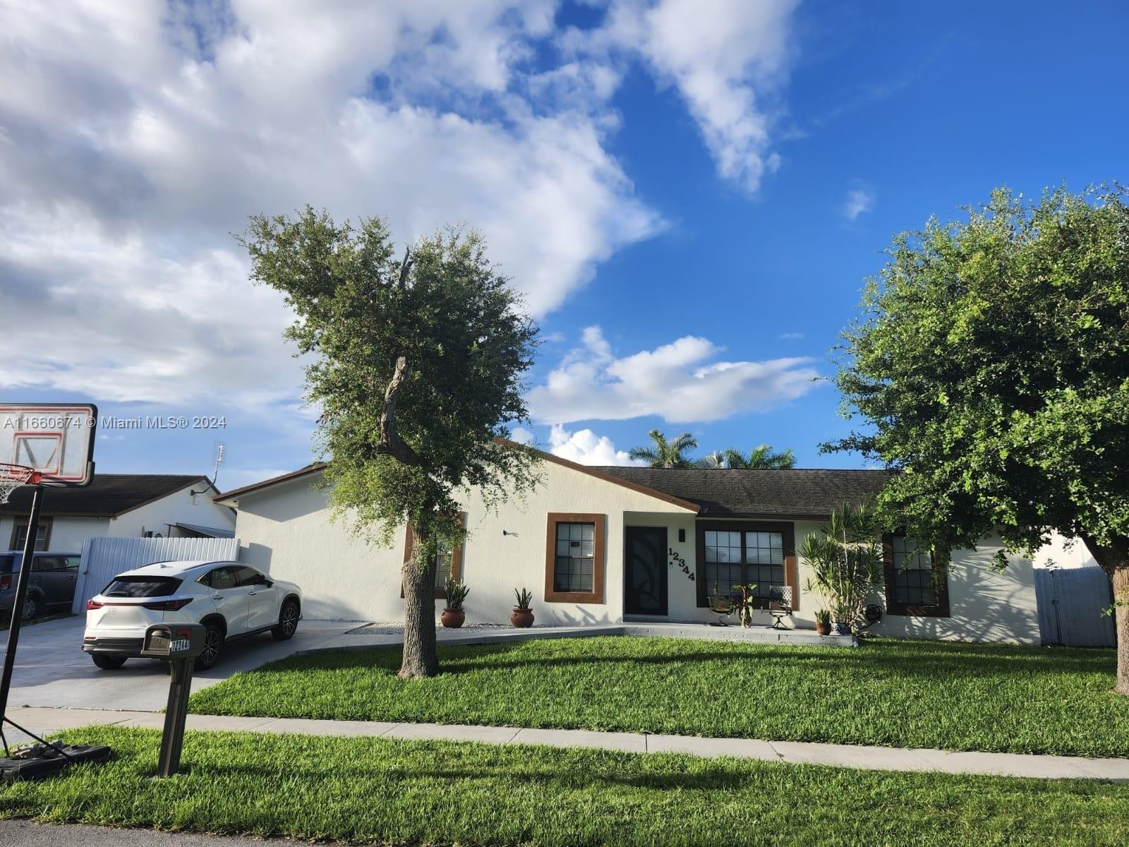 254th Ter, Homestead, FL 33032