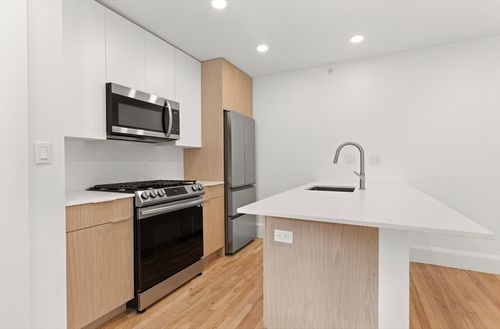 apt-406-26 Bradlee Rd, Medford, MA, 02155-3174 | Card Image