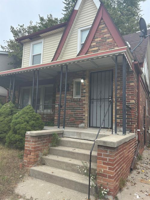 15830 Woodingham Dr, Detroit, MI, 48238-1252 | Card Image