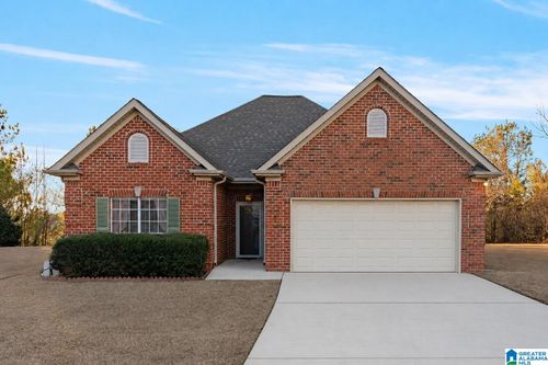 562 Summit Cir, FULTONDALE, AL, 35068-6010 | Card Image