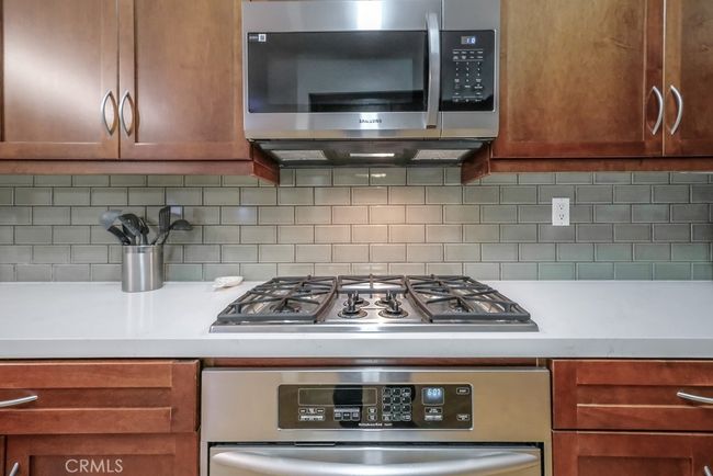 395 E 4th #41 Street, Condo with 2 bedrooms, 2 bathrooms and 2 parking in Long Beach CA | Image 18