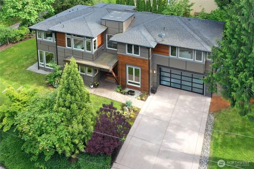 8587 Springridge Rd Ne, Bainbridge Island, WA, 98110-3652 | Card Image