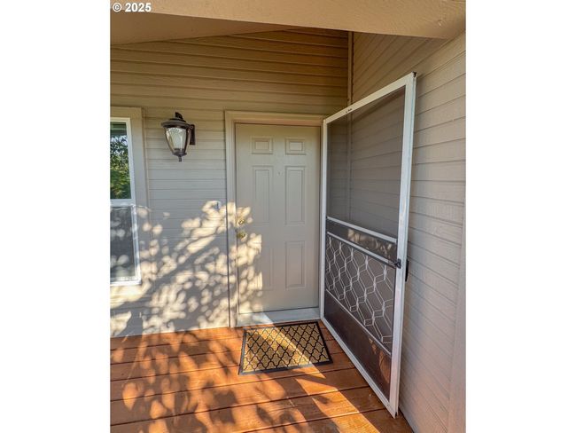 UNIT-13 - 3355 N Delta Hwy, House other with 3 bedrooms, 2 bathrooms and null parking in Eugene OR | Image 7