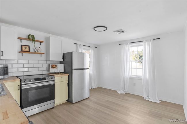 The Breakfast Nook has plenty of space for a good sized table | Image 16