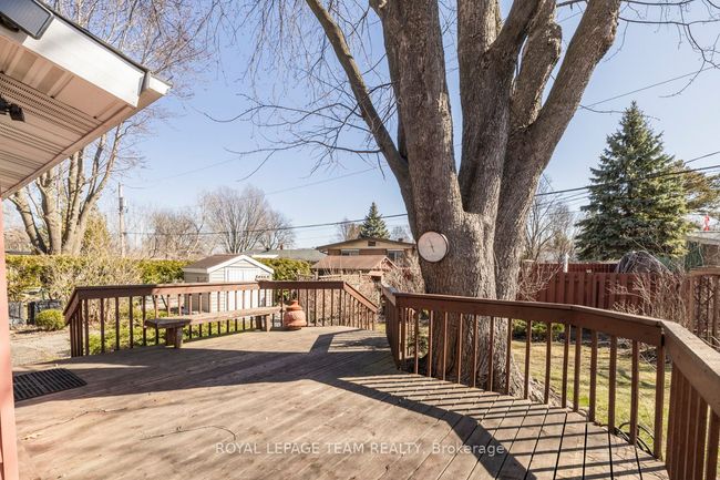 24 Ellery Cres, House other with 3 bedrooms, 2 bathrooms and 4 parking in Nepean ON | Image 39