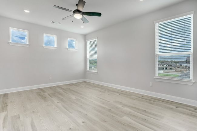 118 Periwinkle Ln, House other with 5 bedrooms, 4 bathrooms and null parking in Bastrop TX | Image 4