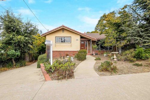 3246 Saddle Dr, Fairview, CA, 94541-5726 | Card Image