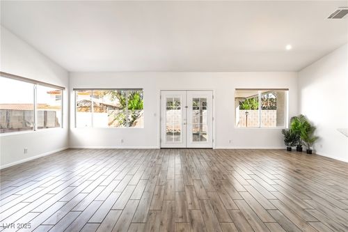 924 Highland Trails Ave, Henderson, NV, 89015-8573 | Card Image