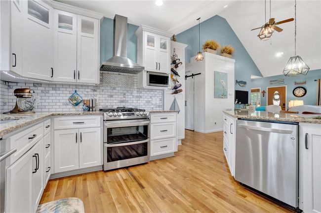 110 Brookside Cir, House other with 3 bedrooms, 2 bathrooms and null parking in Honea Path SC | Image 16