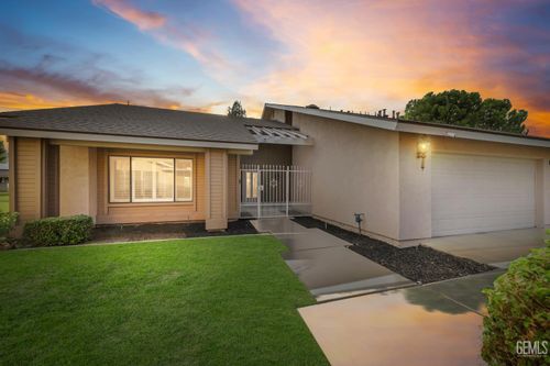 18-2000 Ashe Rd, Bakersfield, CA, 93309-3603 | Card Image