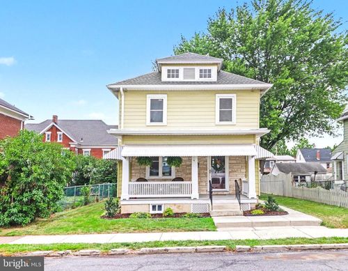 105 E Keller St, MECHANICSBURG, PA, 17055-3829 | Card Image