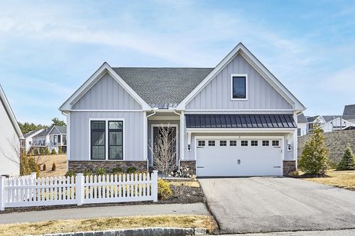 3-3 Barnes Blvd, Hudson, MA, 01749-2284 | Card Image