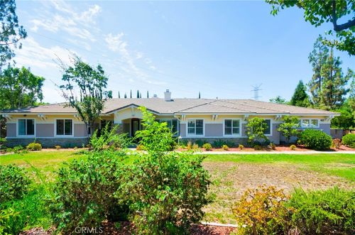 4176 New Hampshire Ave, Claremont, CA, 91711-5805 | Card Image