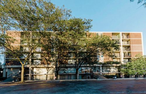 apt-209-1043 S York Rd, Bensenville, IL, 60106-3443 | Card Image